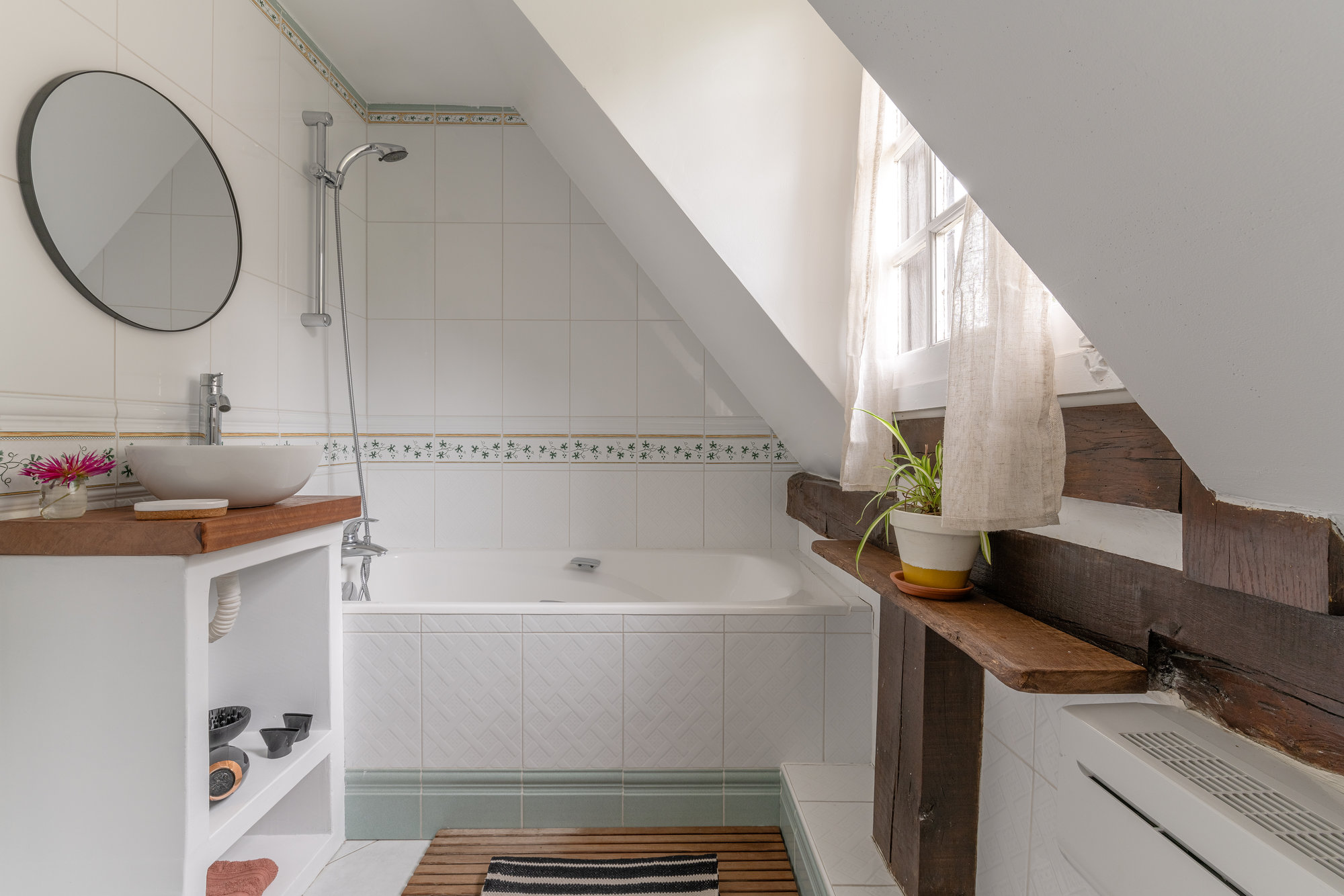 slate bathroom